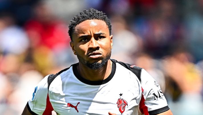 GENOA, ITALY - MAY 17: Christopher Nkunku of Milan celebrates after scoring a goal on a penalty kick during the Serie A match between Genoa CFC and AC Milan at Stadio Luigi Ferraris on May 17, 2026 in Genoa, Italy. (Photo by Simone Arveda/Getty Images) Chi sale dopo l’ultima giornata al fanta e verso la 38a: da Cheddira e Nkunku a Mancini, ecco sette nomi- immagine 1