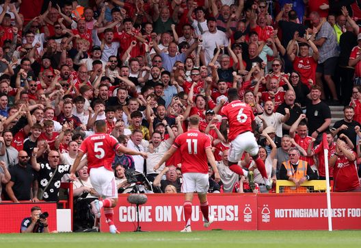 Nottingham Forest, troppa foga nell’esultanza al primo gol: 6 punti di sutura in testa a Barbosa- immagine 2