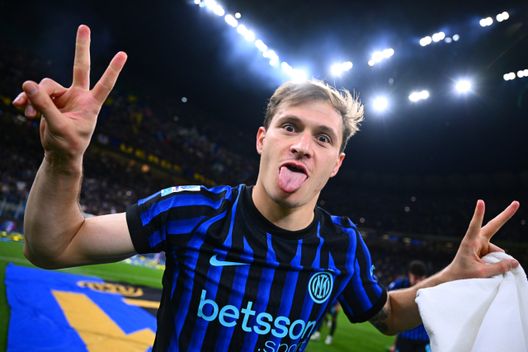 Inter, il gesto enorme di Barella a Chivu: ecco cos’ha fatto durante la premiazione scudetto- immagine 2