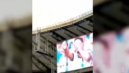 VIDEO / Tifoso dorme in tribuna, il risveglio è tutto da ridere