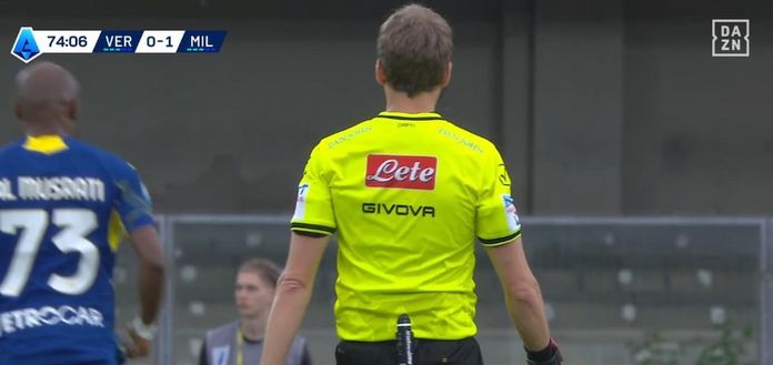 Il Milan segna ma è fuorigioco. I tifosi del Verona cantano: “Vincerete il Tricolor”- immagine 2