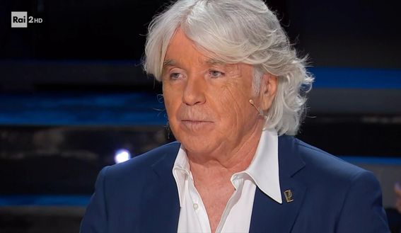 Zazzaroni a Obbligo o Verità: “Allegri non va al Milan. Ecco lo scoop che mi fece rosicare” Zazzaroni a Obbligo o Verità: “Allegri non va al Milan. Ecco lo scoop che mi fece rosicare” - immagine 1