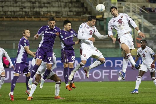 FOTO – Ma chi marcava Maripan? L’inspiegabile modo di difendere dei viola - immagine 1