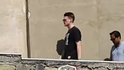 McTominay avvistato subito in città, lo scozzese è a Marechiaro con la compagna