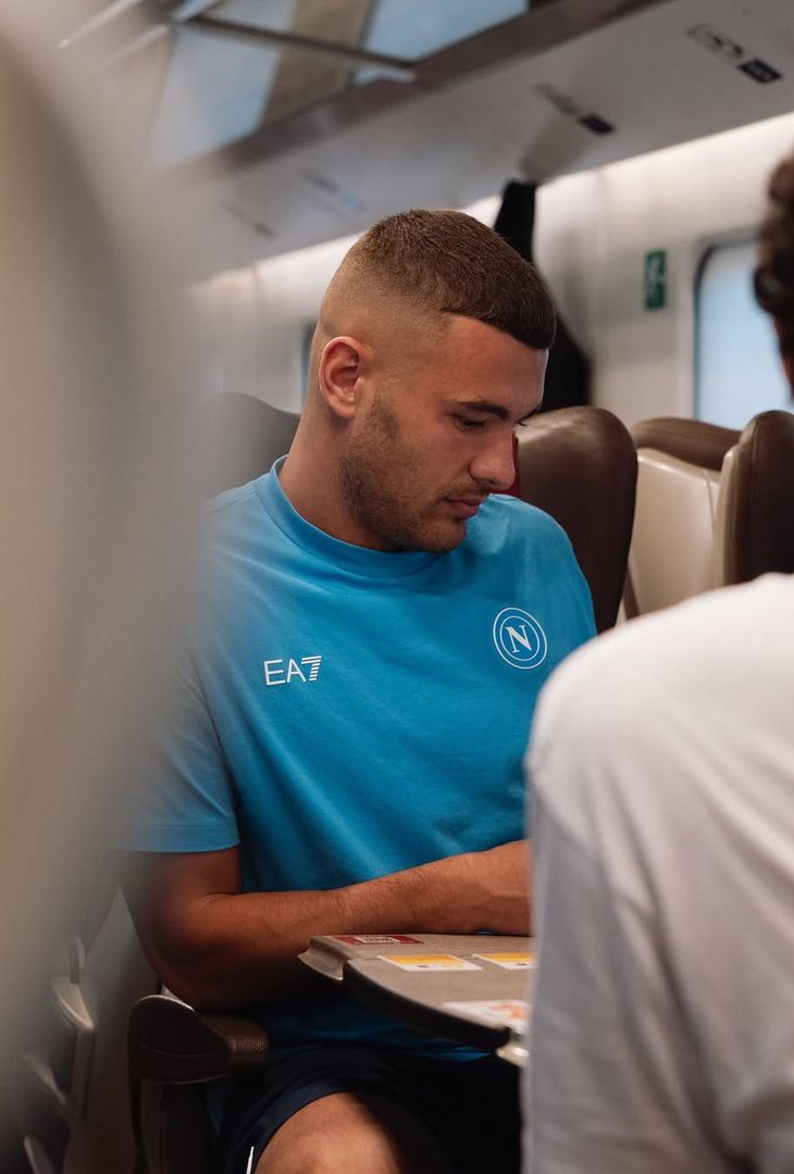 Manca sempre meno a Fiorentina-Napoli: gli azzurri di mister Conte in partenza - immagine 6