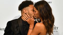 Bufera Neymar, la moglie è incinta lui… avvistato con altre due donne