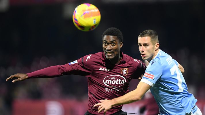 Reggiana-Venezia 1-0, super gol di Gondo, fermato Vanoli. Pohjanpalo sbaglia rigore Spezia-Reggiana