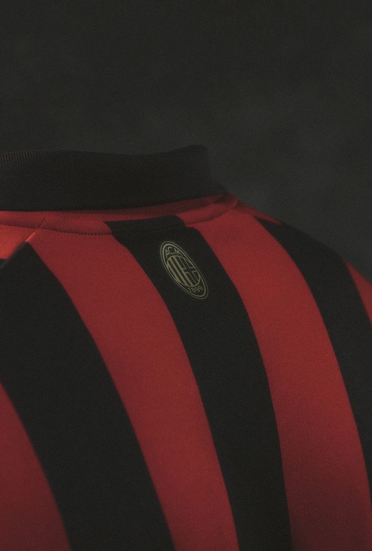 125 anni AC Milan speciale maglia celebrativa
