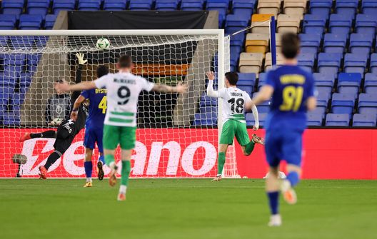 Rory Holden, segna contro l'Astana (Photo by Jan Kruger/Getty Images) Champions League, manca la maglia e Holden deve giocare con il numero scritto a penna- immagine 2