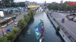 20° Scudetto Inter, festa infinita: corteo in barca sui Navigli | VIDEO