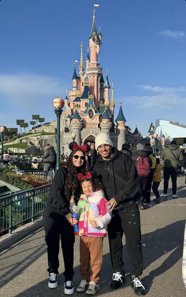 FOTO – Dodo e Beltran si godono Disneyland Paris con le famiglie- immagine 3