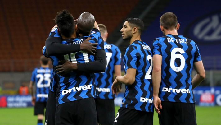 Inter, festino abusivo a Milano. Lukaku e altri tre nerazzurri sanzionati - immagine 1