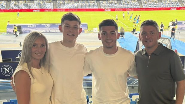 FOTO Gilmour, il fratello si gode Napoli: la splendida gallery social - immagine 1