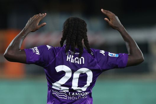 FLORENCE, ITALY - OCTOBER 27: Moise Kean of ACF Fiorentina reacts during the Serie A match between Fiorentina and AS Roma at Stadio Artemio Franchi on October 27, 2024 in Florence, Italy. (Photo by Gabriele Maltinti/Getty Images) Kean, col Verona torna l’arma letale per le ambizioni della Fiorentina- immagine 2