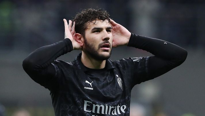 Theo Hernandez, rosso per proteste in Fiorentina-Milan: a rischio la gara col Napoli - immagine 1