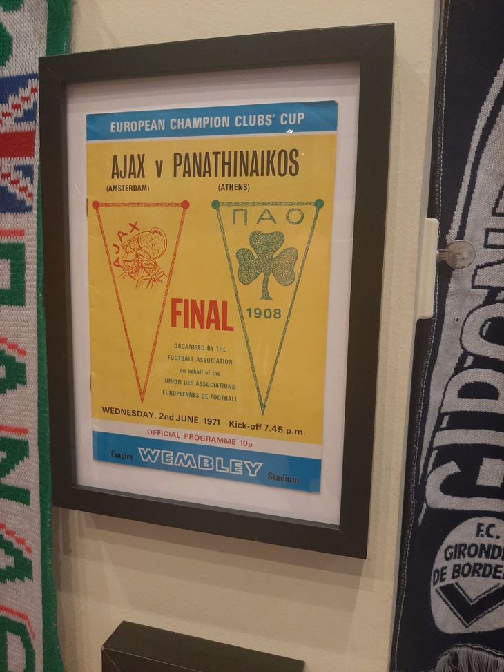 VN al museo del calcio del Pireo: Xavi, Messi e le storie del collezionista Notis- immagine 6