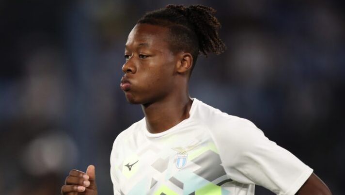 ROME, ITALY - AUGUST 31: Tijjani Noslin of SS Lazio in action during the warm up before the Serie A match between SS Lazio and AC Milan at Stadio Olimpico on August 31, 2024 in Rome, Italy. (Photo by Paolo Bruno/Getty Images) Noslin: “Speravo di entrare contro l’Ajax, ma Baroni mi ha detto che contro l’Inter…” - immagine 1