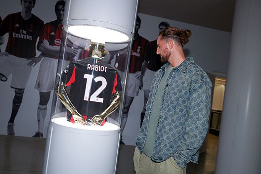 (Photo by Giuseppe Cottini/AC Milan via Getty Images)  Rabiot Casa Milan