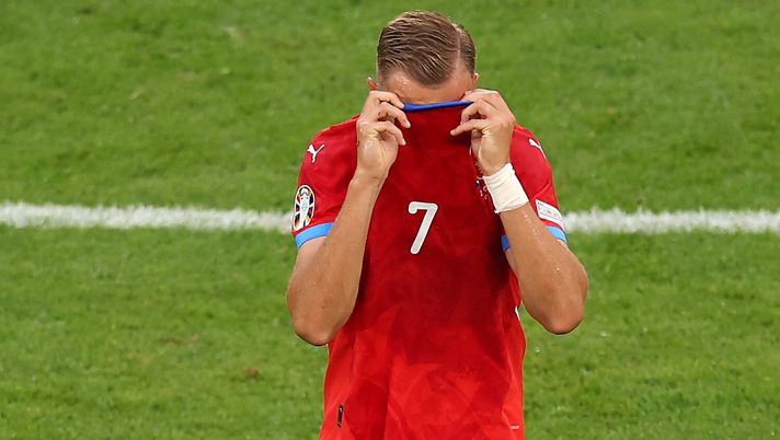 Piovono critiche su Barak: “Lento e impacciato, non adatto al calcio europeo” - immagine 1