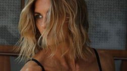 Nudo integrale per Martina Colombari: lo scatto di lady Costacurta incanta il web