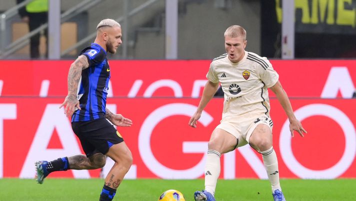 Kristensen-Zalewski, buio a San Siro e gara horror: Dimarco e Dumfries dominano - immagine 1