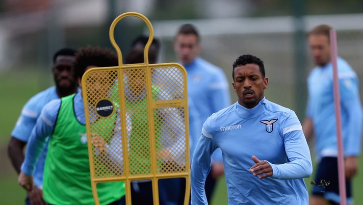 ROME, ITALY - APRIL 11: Nani of SS Lazio in action during the SS Lazio training session at Formello on April 11, 2018 in Rome, Italy. (Photo by Paolo Bruno/Getty Images) Lazio, Inzaghi aumenta i carichi: prove tattiche in vista del Toro - immagine 1