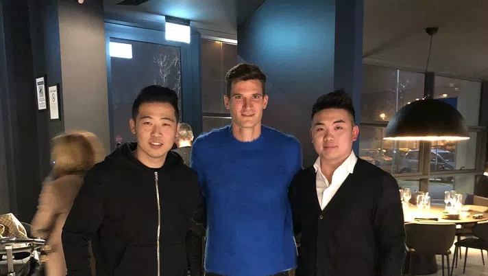 Sushi e calcio, il Gold177 è un ritrovo di calciatori - immagine 1