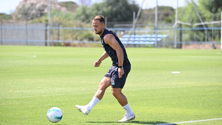 Seduta mattutina del Napoli, lavoro tattico e di velocità: il report dell’allenamento - immagine 1