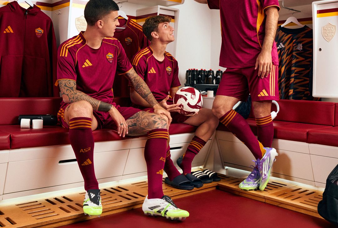 Roma, ecco le immagini della nuova maglia  – FOTO GALLERY - immagine 2