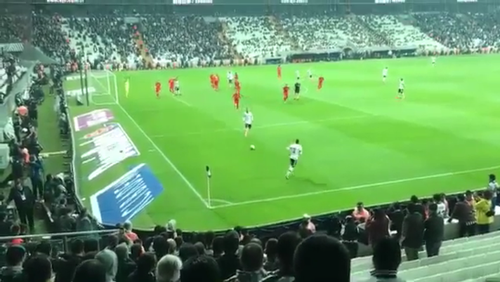Video – Besiktas, l’assist di rabona di Quaresma è già tormentone sui social - immagine 1