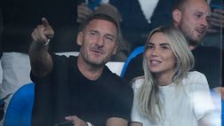 Totti e Noemi insieme a Miami: le foto della cena con altri ex giallorossi