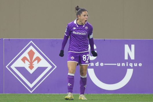 FLORENCE, ITALY - DECEMBER 18: Veronica Boquete of ACF Fiorentina Women celebrates after scoring a goal during the match between ACF Fiorentina v FC Internazionale - Women Serie A at Viola Park on December 18, 2023 in Florence, Italy. (Photo by Gabriele Maltinti/Getty Images) Serie A femminile, Inter-Fiorentina 2-2: Boquete porta le viola in Champions - immagine 2