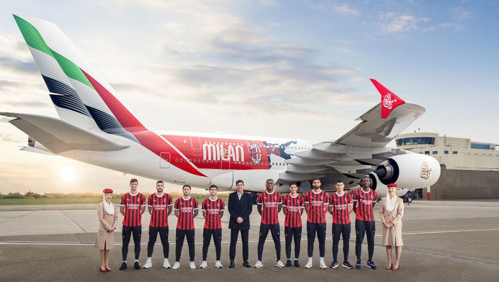 Milan-Emirates, arriva il debutto della speciale livrea rossonera: i dettagli Milan-Emirates, arriva il debutto della speciale livrea rossonera: i dettagli - immagine 1
