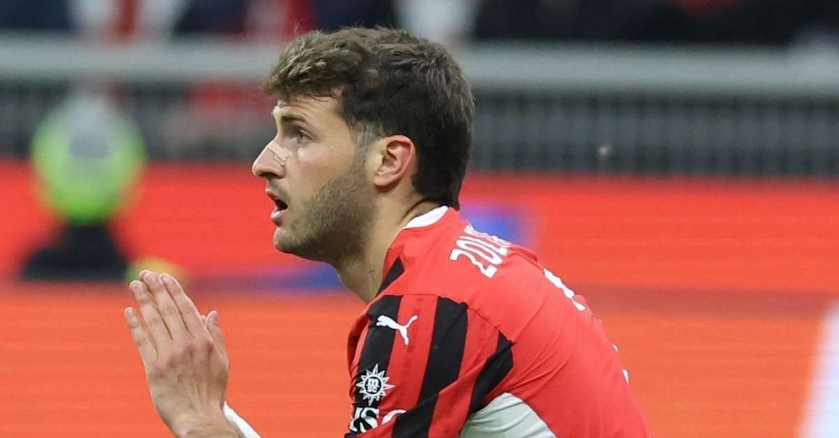 Messico, ‘golazo’ annullato a Giménez e la sua reazione social (Video) Messico, ‘golazo’ annullato a Giménez e la sua reazione social (Video)