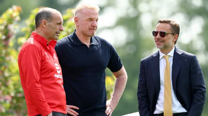 Massimiliano Allegri, allenatore AC Milan, con il direttore sportivo Igli Tare e con l'amministratore delegato Giorgio Furlani