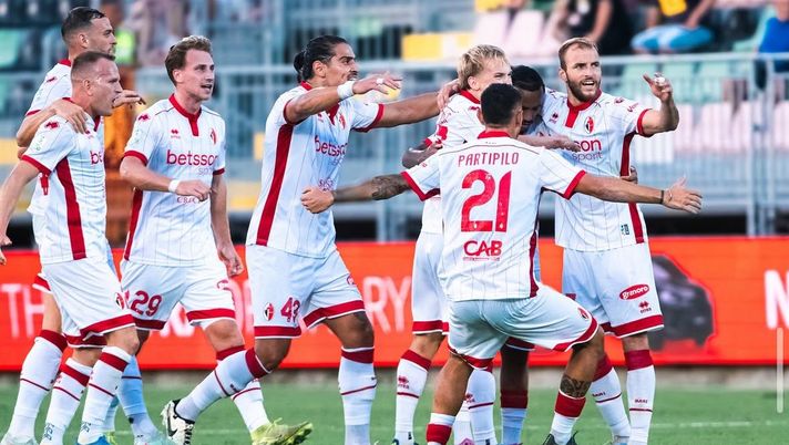 Bari, la piazza perde fiducia nella gestione De Laurentiis: il motivo – TS Bari, la piazza perde fiducia nella gestione De Laurentiis: il motivo – TS - immagine 1