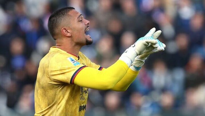 COMO, ITALY - NOVEMBER 08: Elia Caprile of Cagliari Calcio reacts during the Serie A match between Como 1907 and Cagliari Calcio at Giuseppe Sinigaglia Stadium on November 08, 2025 in Como, Italy. (Photo by Marco Luzzani/Getty Images) I voti al fantacalcio: Montipò come Caprile, Mina e Gallo! Flop Morata, la scelta su Kuhn, Sottil e Luvumbo - immagine 1