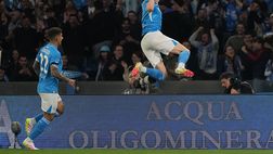 Il Napoli vince il posticipo e “La capolista se ne va”: è sorpasso all’Inter!