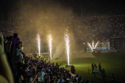 GERMOGLI PH: 7 GIUGNO 2023 FIRENZE STADIO ARTEMIO FRANCHI TIFOSI ALLO STADIO PER VEDERE LA PARTITA FINALE DI CONFERENCE LEAGUE FIORENTINA VS WEST HAM A PRAGA Franchi, la famiglia Nervi non si arrende. Sarà battaglia contro il Comune- immagine 2