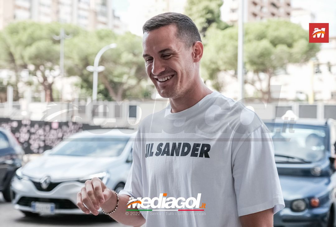 FOTO Palermo, Saric e Vido scattano selfie con i tifosi al Renzo Barbera (GALLERY) - immagine 14