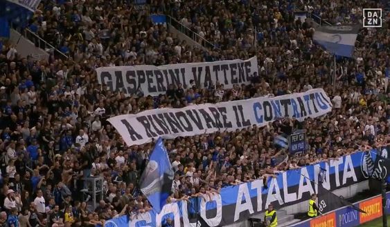 Striscione dei tifosi dell’Atalanta: “Vada a Trigoria chi fa polemiche”- immagine 2