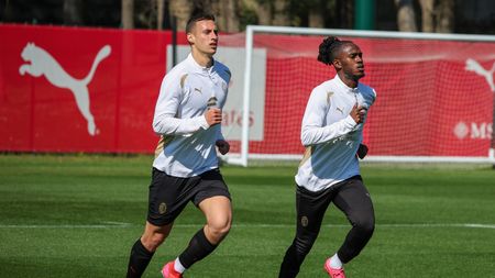 CAIRATE, ITALY - MARCH 19: (L-R) Filippo Terracciano and Warren Bondo of AC Milan in action during an AC Milan training session at Milanello on March 19, 2025 in Cairate, Italy. (Photo by Sara Cavallini/AC Milan via Getty Images) Bondo Terracciano