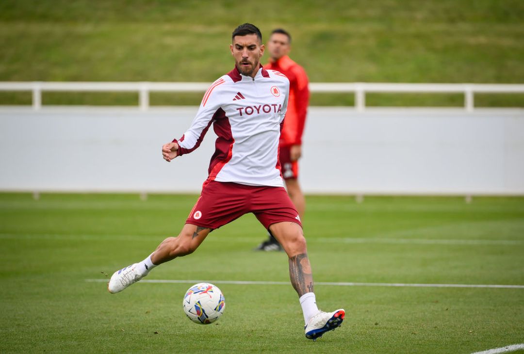 Ritiro Roma, Dovbyk scalda i motori: le indicazioni di De Rossi – FOTO GALLERY - immagine 15