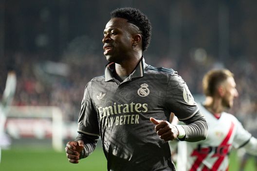 Vinicius Junior durante la sfida de LaLiga tra Rayo Vallecano e Real Madrid (Foto di Angel Martinez/Getty Images) Vinicius
