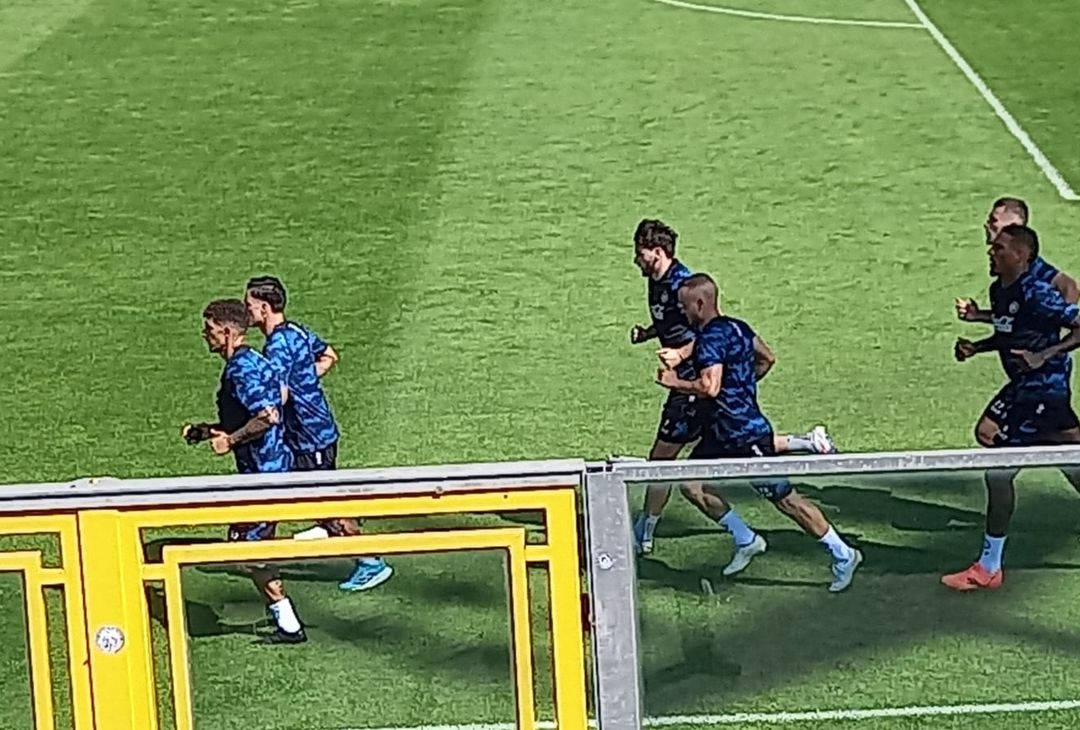 GALLERY Il Napoli corre a Castel di Sangro: un tifoso grida a Lobotka: “Vai Iniesta!” - immagine 3