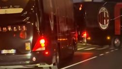 Ecco i due pullman rossoneri: l’arrivo del Milan a Torino
