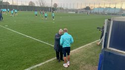 Lazio, Isaksen e Lotito a colloquio a bordo campo – VIDEO
