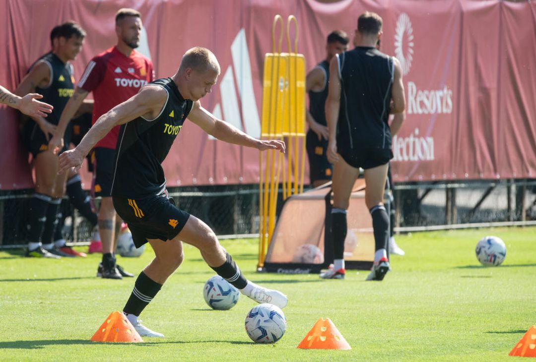 Roma, allenamento mattutino a Trigoria in vista dell’Hellas Verona – FOTO GALLERY - immagine 35