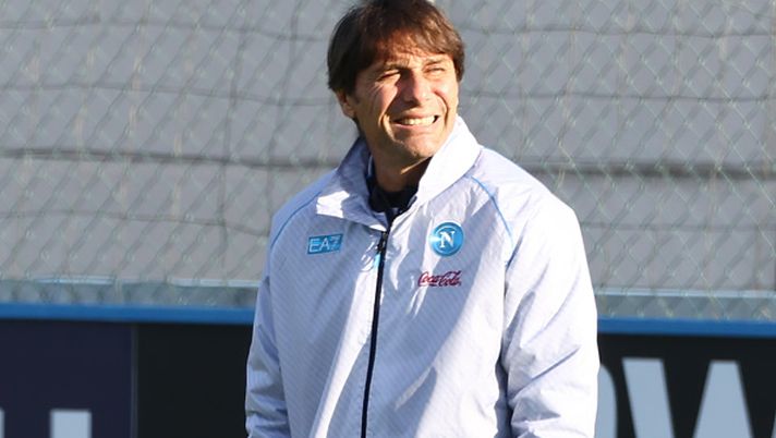 Antonio Conte coaches Napoli during a training session ahead of the UEFA Champions League 2025/26 at the Napoli training center in Castel Volturno, Italy, on January 27, 2025. (Photo by Ciro De Luca/NurPhoto via Getty Images) napoli chelsea