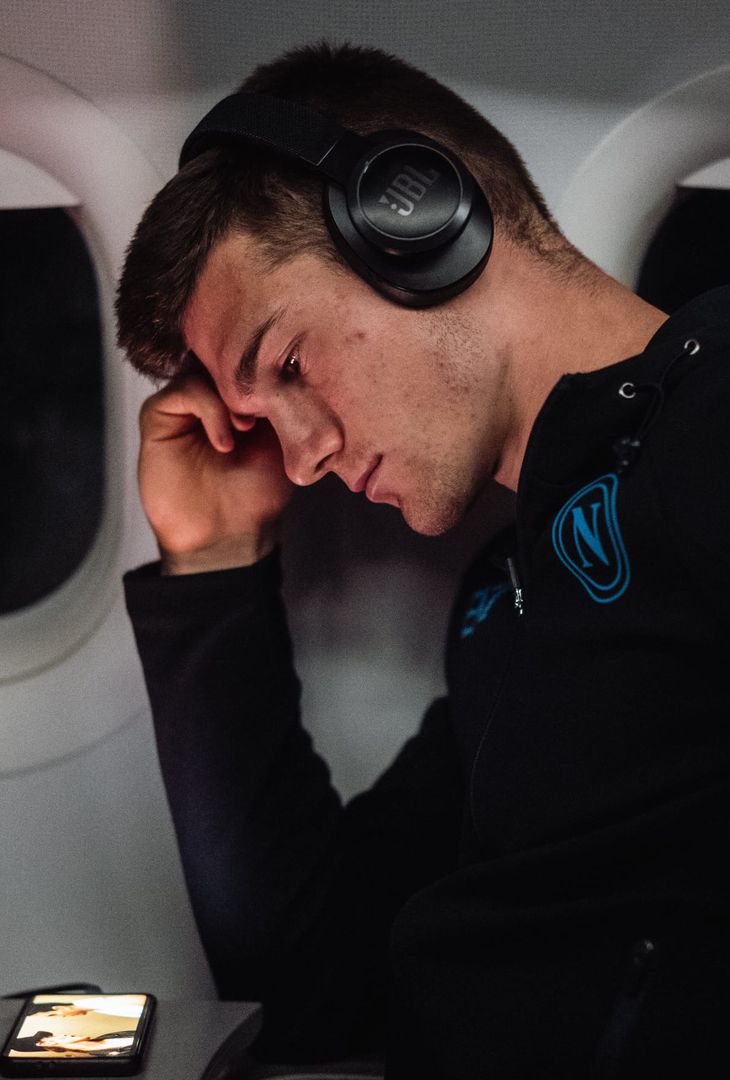 GALLERY Napoli atterrato a Torino per la sfida di domani dell’Olimpico - immagine 3